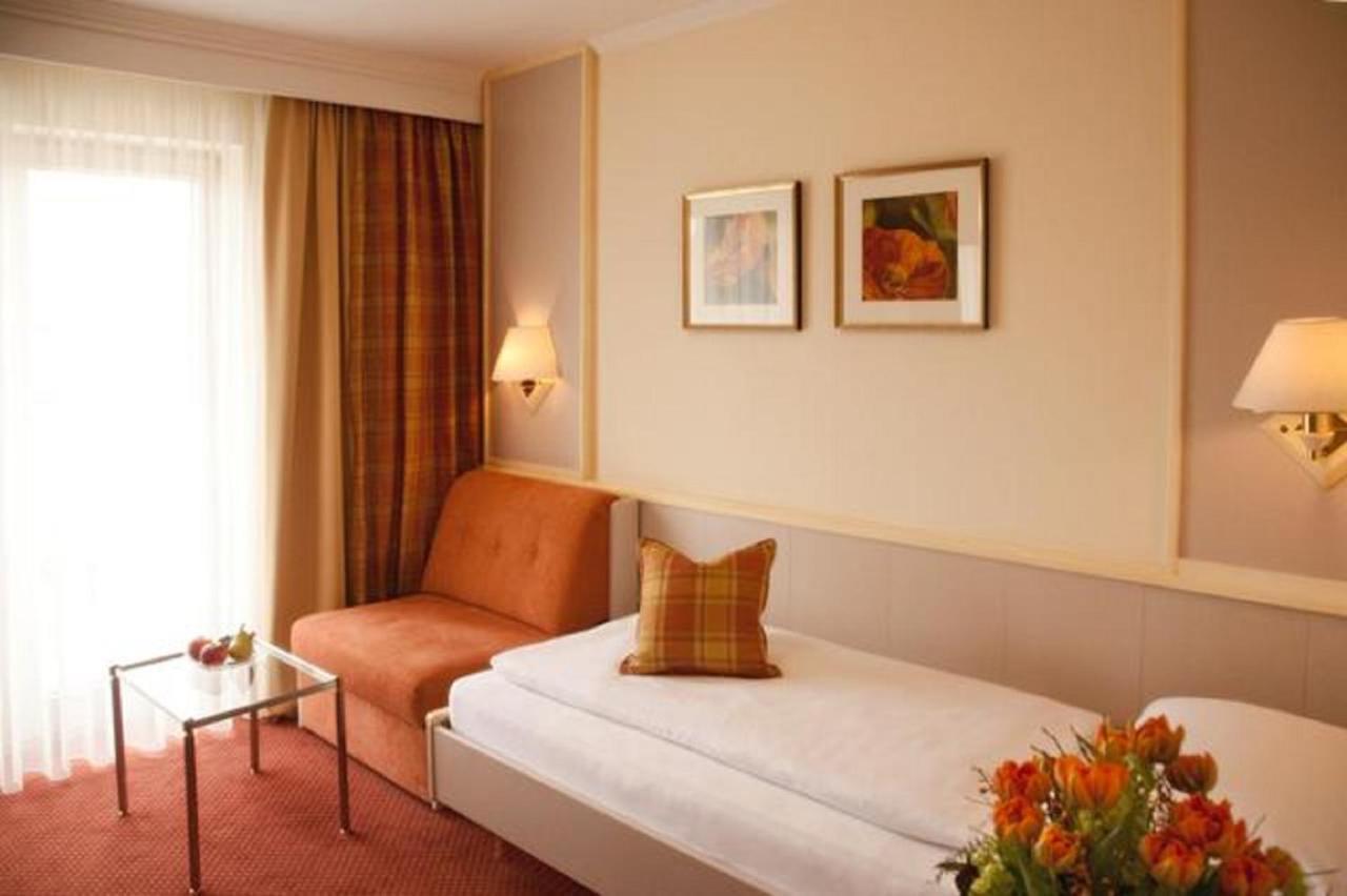 Hotel Dein Franz Bad Fussing Exterior photo